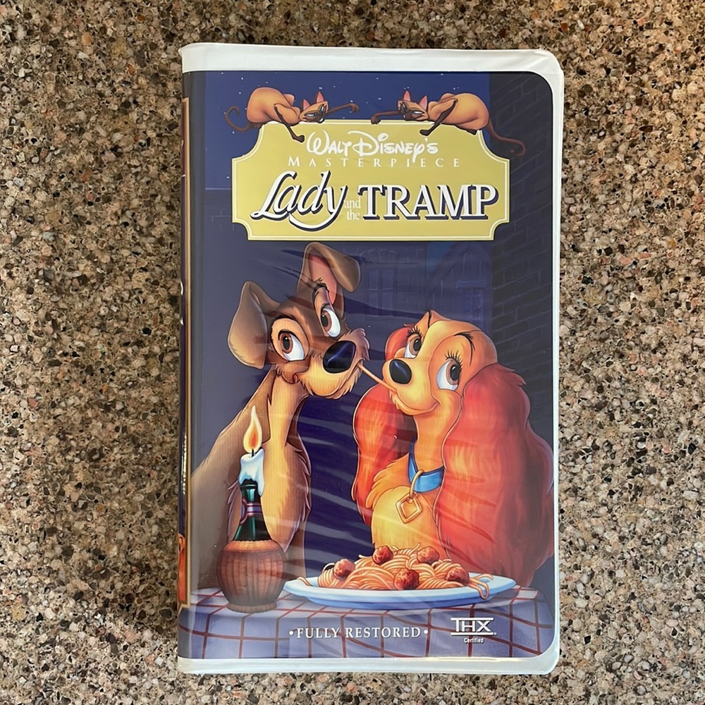 Lady And The Tramp VHS in Clamshell Case~Vintage